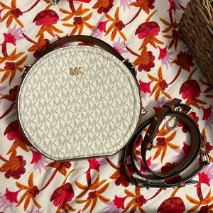 Michael Kors Crossbody